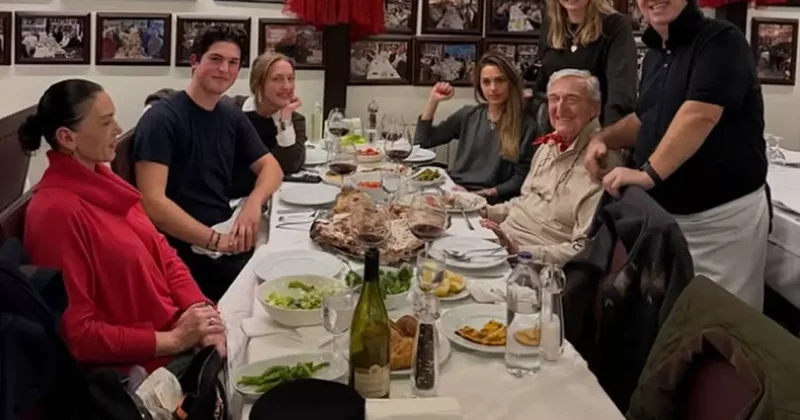 Rahmi Koç un torunlarıyla gittiği balıkçının fiyatları dudak uççuklattı