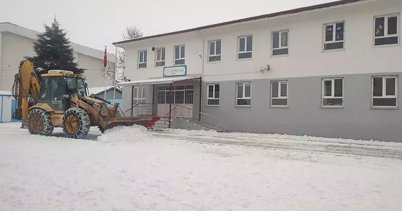 Yurtta kar yağışı etkili oldu; bazı il ve ilçelerde eğitime ara verildi