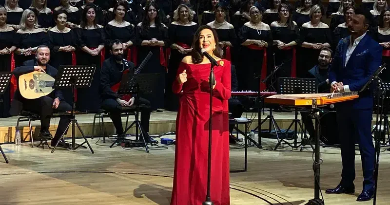 Türkan Şoray, Ankara da sahneye çıktı