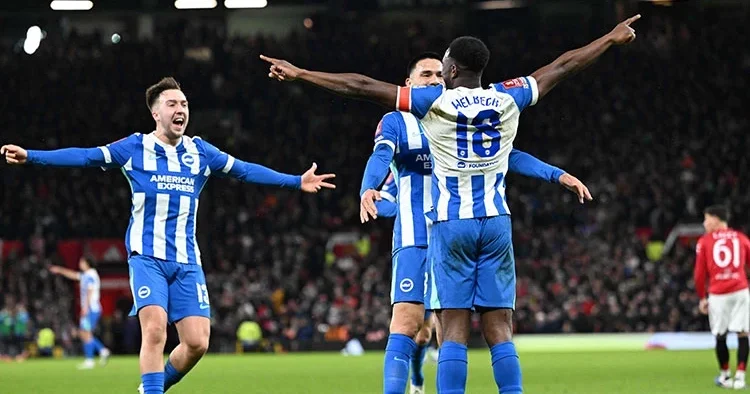 Manchester United a FA Cup ta Brighton şoku! Ferdi Kadıoğlu...