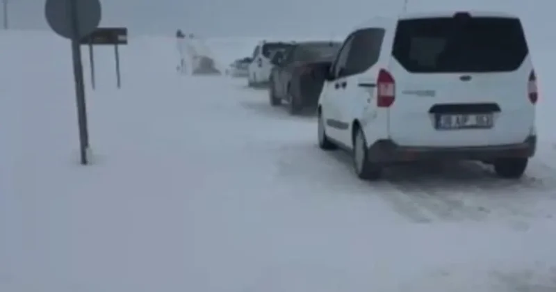 Sivas’ta etkili olan kar ve tipi, sürücülere zor anlar yaşattı