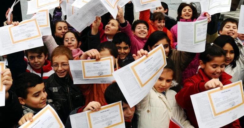 15 tatil (sömestr) ne zaman başlıyor, ne zaman bitiyor? 2026 MEB takvimi ile birinci dönem ne zaman bitiyor, karne günü hangi gün?