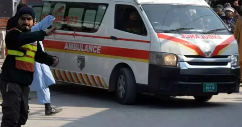 Pakistan da polis aracına bombalı saldırı: 6 can kaybı
