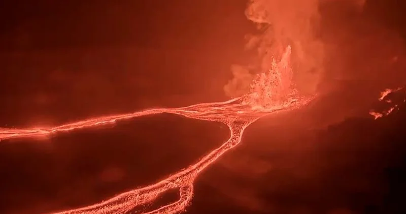 Dünyanın en aktif yanardağlarından biri harekete geçti Dış Haberler