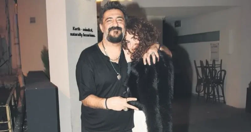 Arkadaşlar el ele gezer mi?