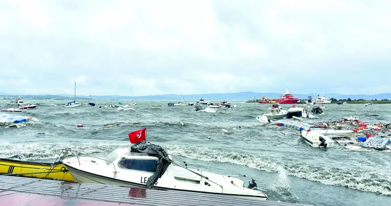 İstanbul u fırtına vurdu kar kapıda Yerel Gündem Haberleri