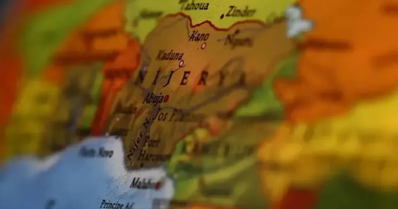 Kontrolden çıkan kamyon kalabalığa daldı: 12 ölü