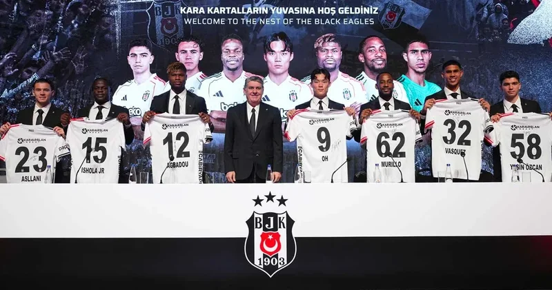 Serdal Adalı imza töreninde Hacıosmanoğlu na tepki gösterdi