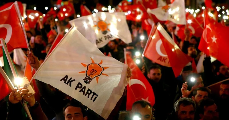 Mehmet Ocaktan: AK Parti 2019 dan bu yana seçmenin sandıkta verdiği hiçbir mesajı ciddiye almadığı için ikinci parti haline geldi