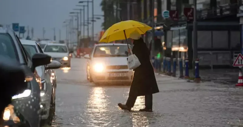 Meteorolojiden vatandaşlara son dakika uyarısı! O bölgedekiler dikkat: Şiddetli geliyor