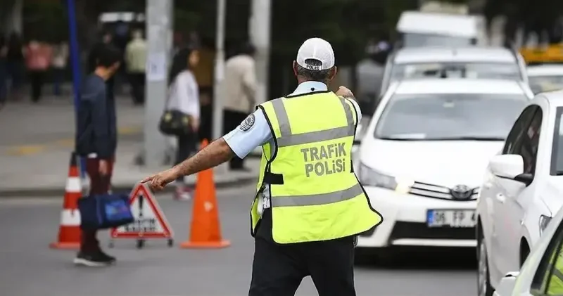 Bolu da 10 yaşındaki çocuğuna otomobil kullandıran anneye 25 bin lira ceza Bolu Haberleri