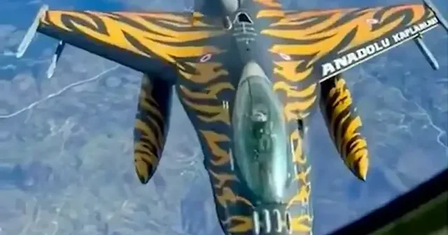 NATO Anadolu Kaplanı motifli Türk F 16’sın havada yakıt ikmalini paylaştı VİDEO İZLE