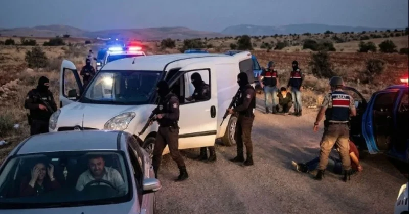 Jandarmalar polis kılığına girdi, kilolarca altın çaldı Sözcü Gazetesi