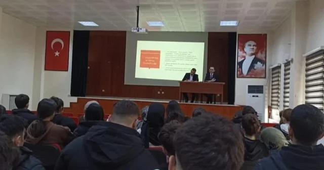 Sinop ta gençlere dijital dolandırıcılık semineri Sinop Haberleri