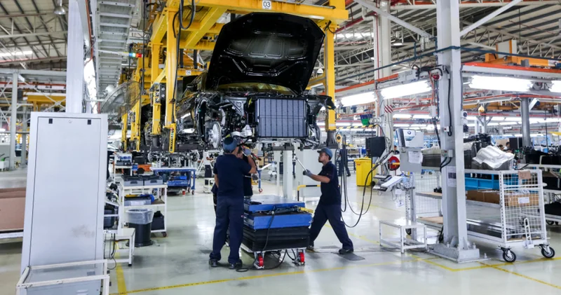 BMW lerde yangın riski! Yüz binlerce araç geri çağırılacak Otomobil Haberleri