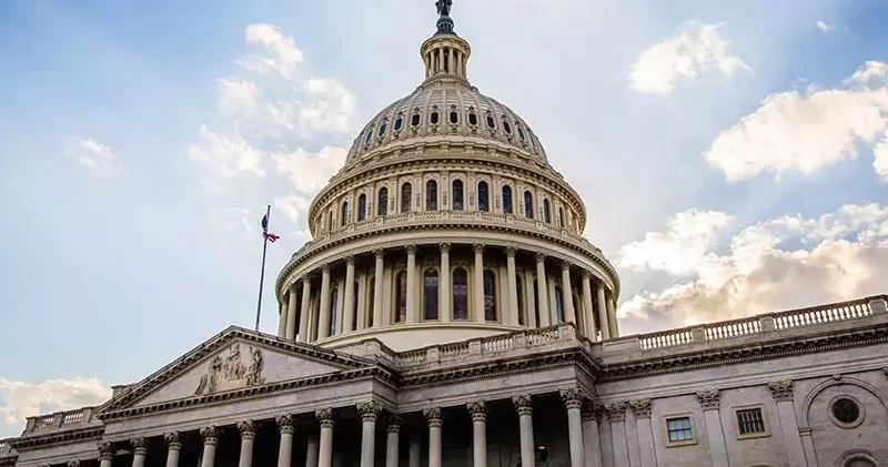 ABD de oy kullanırken kimlik ibrazını zorunlu kılacak tasarı Temsilciler Meclisi’nden geçti