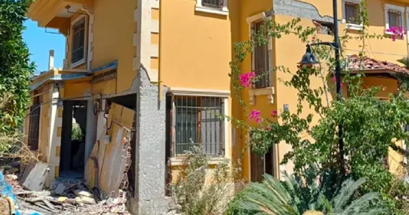 Hatay da ruhsatlı evler yıkılmak istendi, ev sahipleri durdurdu: Yanlışlık oldu