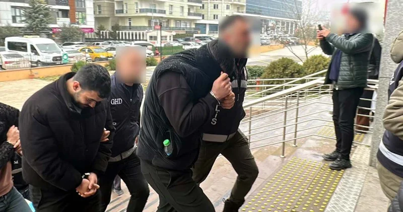 Casperlar ın elebaşlarından Emmi konsolosluk aracı ile yurt dışına kaçmış!