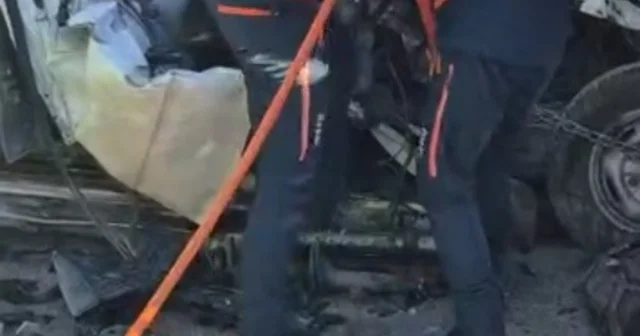 Kayseri de öğrenci servisi, TIR a arkadan çarptı: 1 ölü, 7 yaralı Kayseri Haberleri