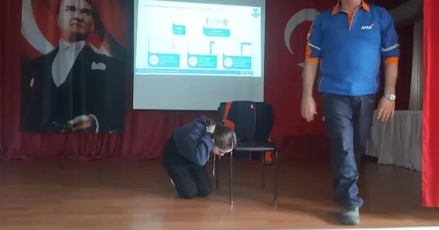 Öğrencilere afet bilinci aşılandı, tahliye tatbikatı yapıldı Aydın Haberleri