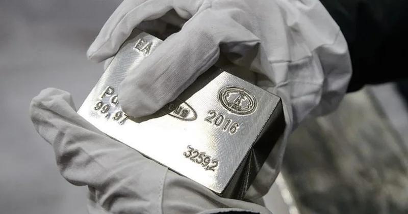 Gümüş için 81 dolar tahmini: Dev banka tarih verdi!