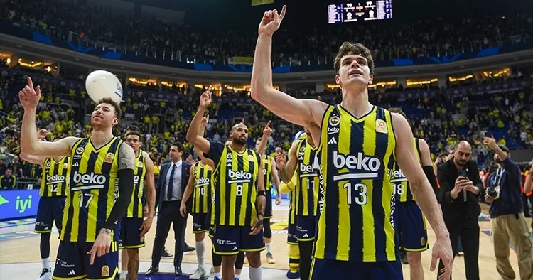 Lider Fenerbahçe Beko Panathinaikos deplasmanında!