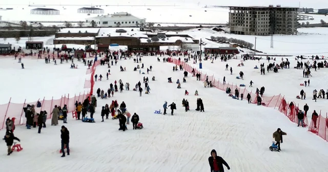 Kayak merkezinde bu kez hafta içi yoğunluğu dron kamerasında Bitlis Haberleri