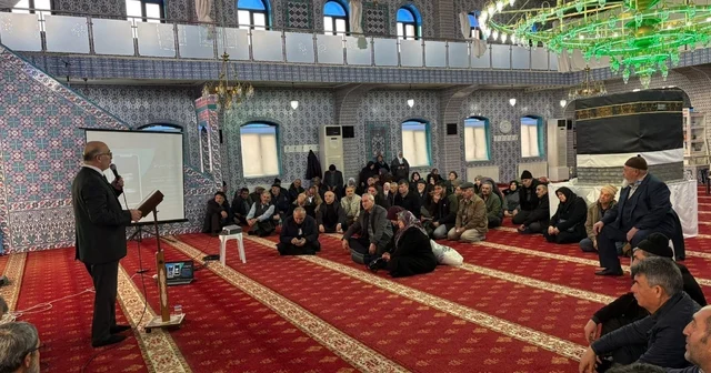 Umre yolcularına yönelik seminer Afyonkarahisar Haberleri