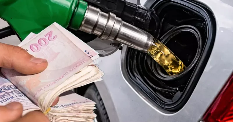 Kimse beklemiyordu! Akaryakıta çifte indirim geldi, tamamı pompaya yansımadı