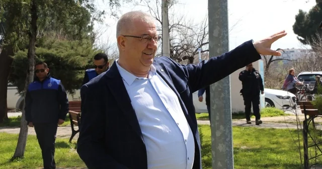 Edremit Belediyesi den Narlı dan Bostancı ya saha mesaisi Edremit te yeni yaşam alanları için çalışmalar sürüyor Başkan Ertaş sahada: Edremit te yeni projeler için incelemelerde bulundu Balıkesir Haberleri