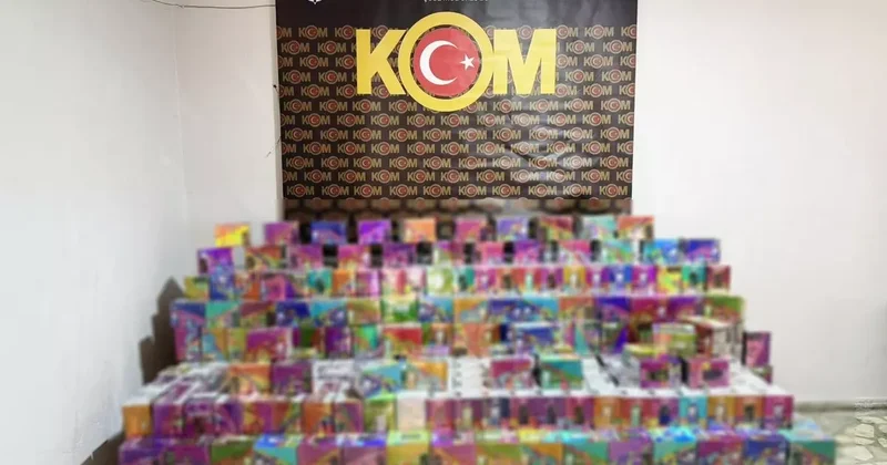 Çay paketleri arasında kaçak sigara sevkiyatı dronlu polis takibine takıldı