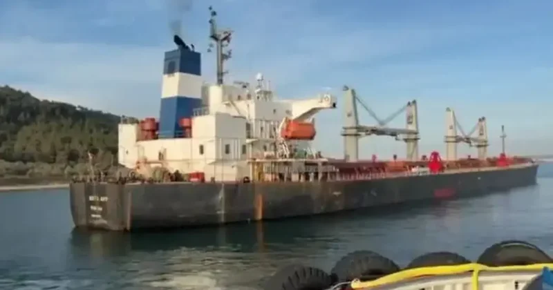 Çanakkale Boğazı nda karaya oturan gemi kurtarıldı