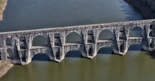 Yağışlar İstanbul’un barajlarına nefes aldırdı: Mağlova Kemeri yeniden suyla buluştu VİDEO İZLE