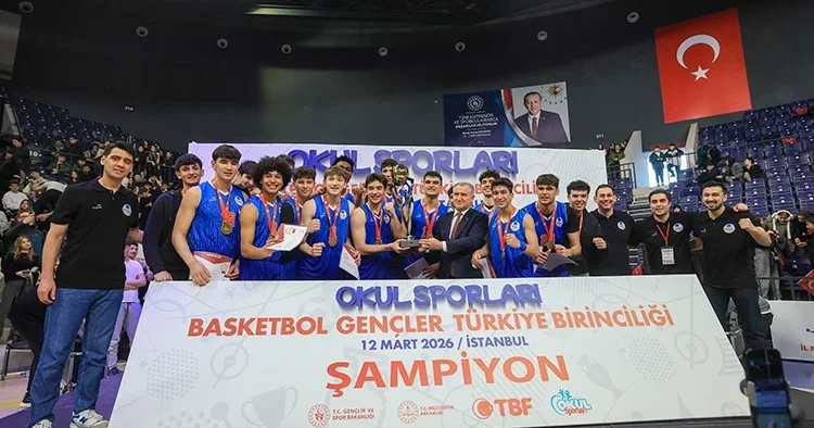 Bakan Bak: “Geleceğin 12 Dev Adamları okul sporlarında yetişiyor”