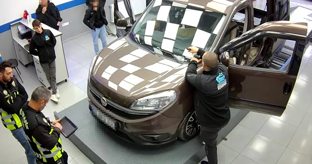 Satış sonrası ekspertize götürülen hafif ticari aracın alt kısmı zulaya dönüştürülmüş Edirne Haberleri