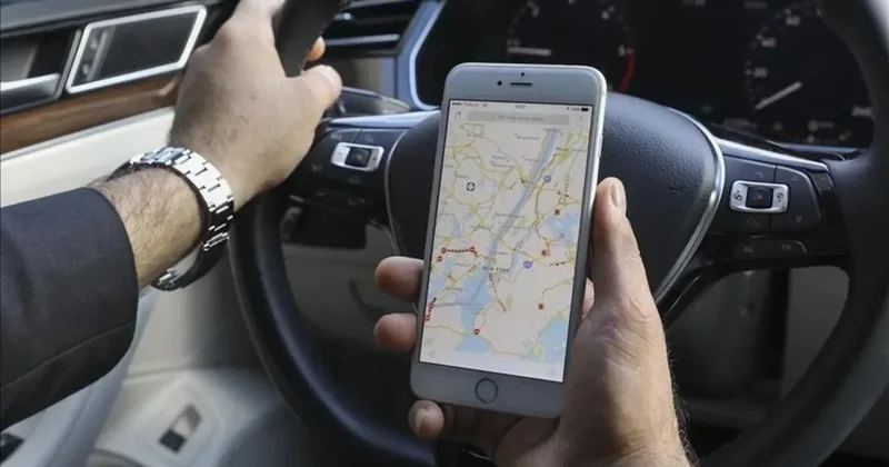 Milyonlarca araç sahibini ilgilendiriyor! İmzalar atıldı, yerli navigasyon geliyor