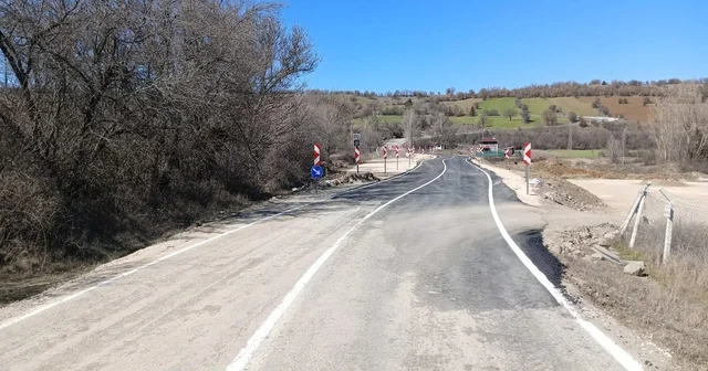 İskilip te köprü ayağı yıkılan yolda yapılan servis yolu tamamlandı Çorum Haberleri