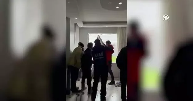 240 kiloluk hasta vinçle hastaneye götürülebildi