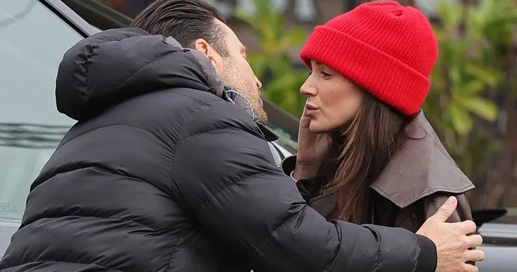 Ünlü çiftin mutlu yuvasında bikini gerilimi: Kaynana kendini tutamadı... İşe görümceler de karıştı