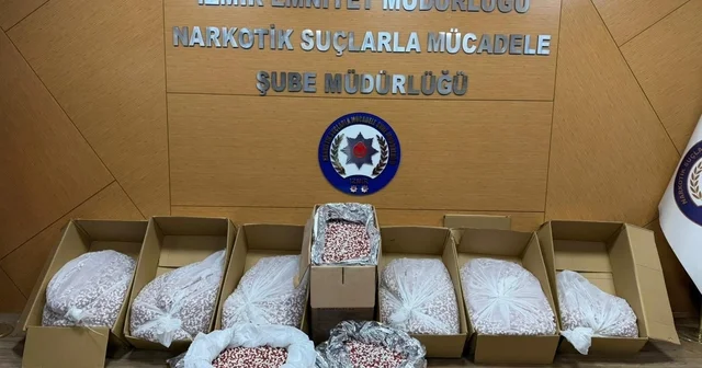 İzmir de narkotik polisi 356 bin uyuşturucu hap yakaladı İzmir Haberleri