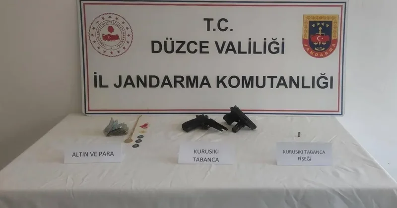 Aynı yöntemle evleri soyan 3 hırsız yakalandı