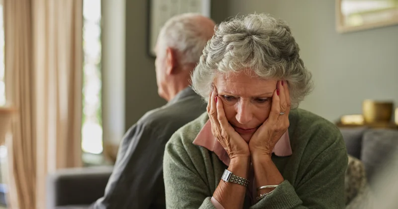 Dişlerden sese kadar: Yaşlandığınızı fark ettiren 4 şaşırtıcı değişim