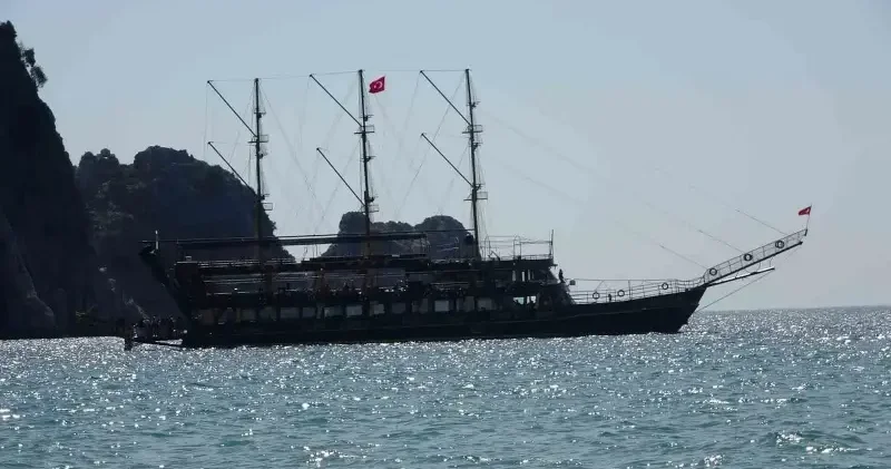 Alanya’da mart ayı ortasında yaz görüntüleri: Hava sıcaklığı 20 dereceye çıktı Antalya Haberleri