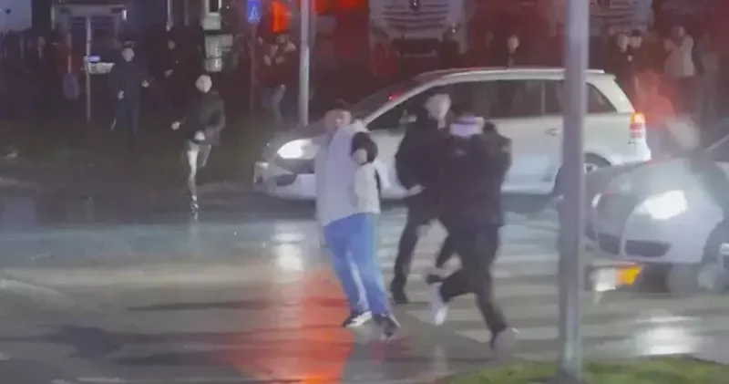 Trabzonspor’un takım otobüsüne taşlı saldırı olayında 3 polis açığa alındı