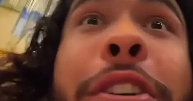 Genç adam adeta hayran kaldı: Taksim Camisi’nin ısıtmalı halıları Meksikalı Müslümanı şaşırttı VİDEO İZLE