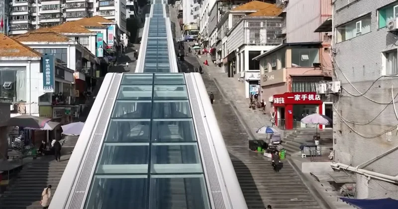 905 metrelik yürüyen merdiven halka açıldı! Yukarı çıkması tam 20 dakika sürüyor Sözcü Gazetesi