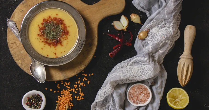 Bugün iftarda ne var? Süzme mercimek çorbası ve hasanpaşa köfte ile 22. güne özel besleyici iftar menüsü!