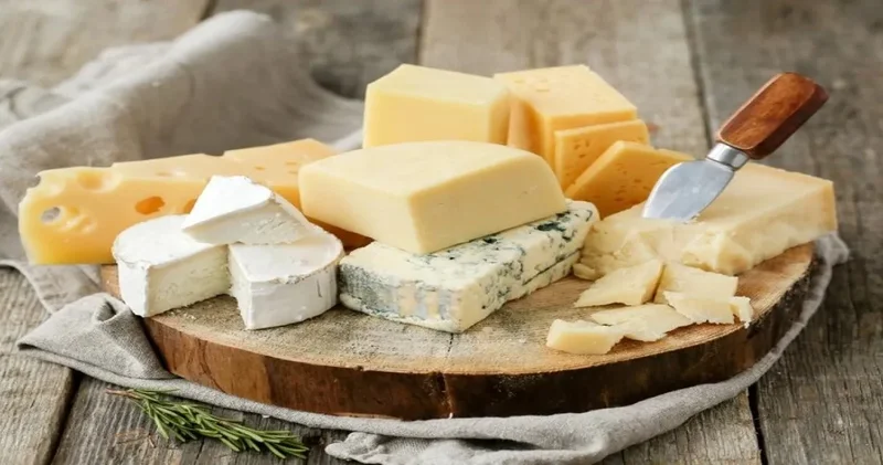 Yoğurt diye nişasta, has peynir dite eritme peynir yedirmişler!