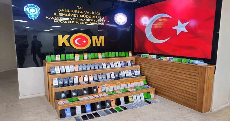 Araç tamponuna gizlenmiş 280 kaçak telefon ele geçirildi