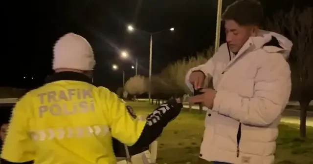 Burdur’da dur ihtarına uymayan sürücüye rekor ceza: Araçlar vardı yanaşamadım yalanı kurtarmadı VİDEO İZLE